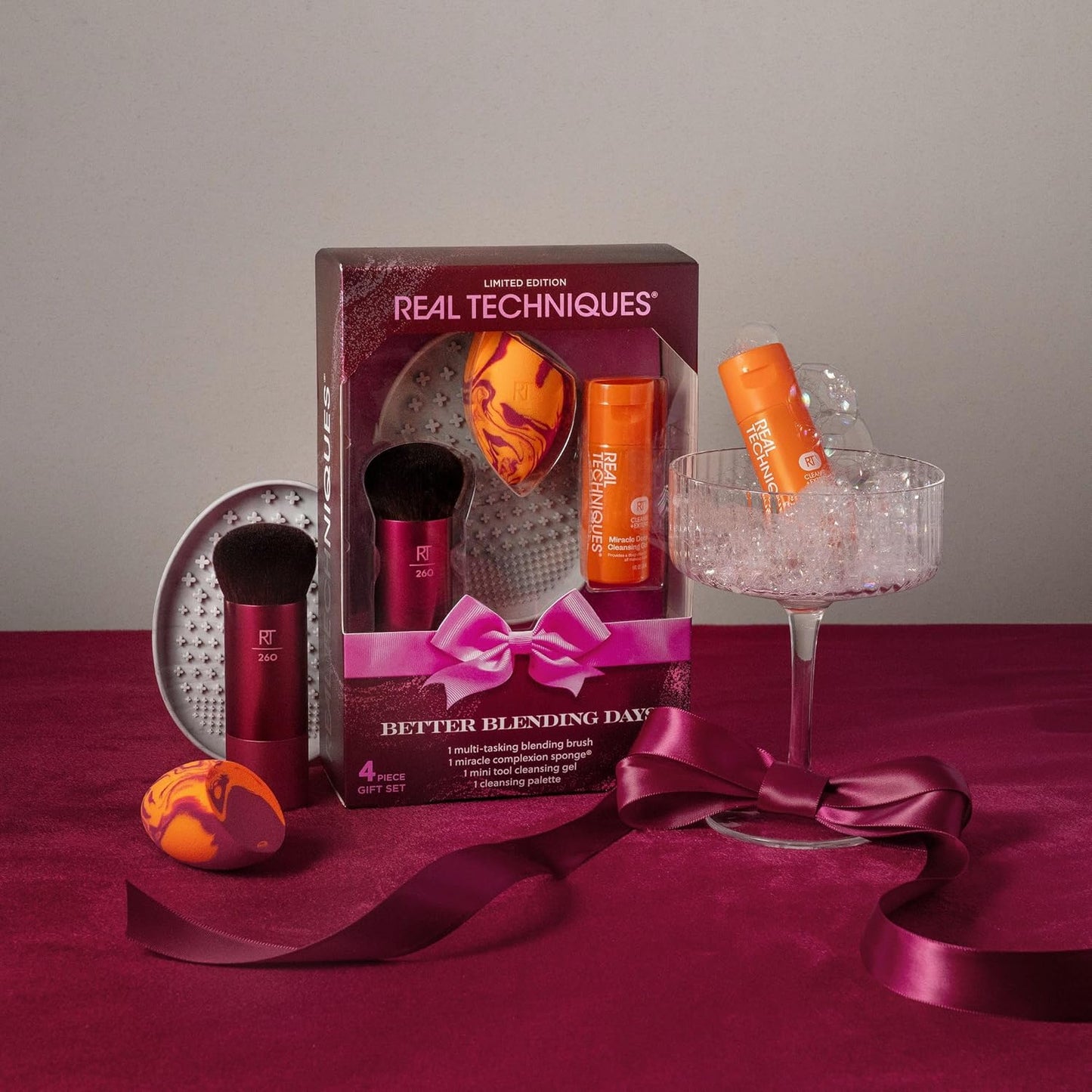 Better Blending Days Makeup Sponge & Brush Gift Set - Bajo Pedido