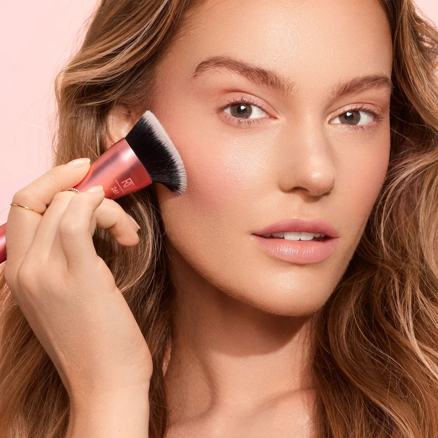 Snatch + Sculpt Contour Makeup Brush - Bajo Pedido