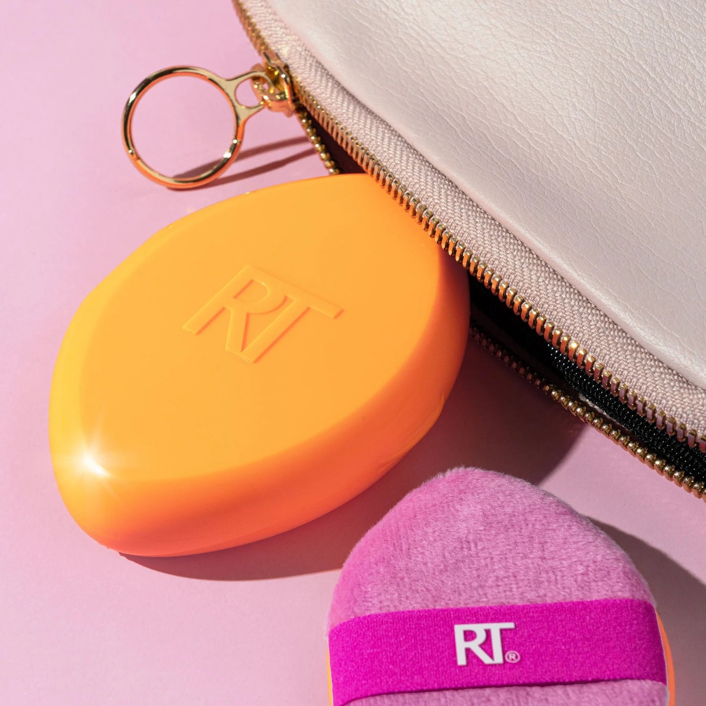 Miracle 2-In-1 Powder Puff + Travel Case - Bajo Pedido