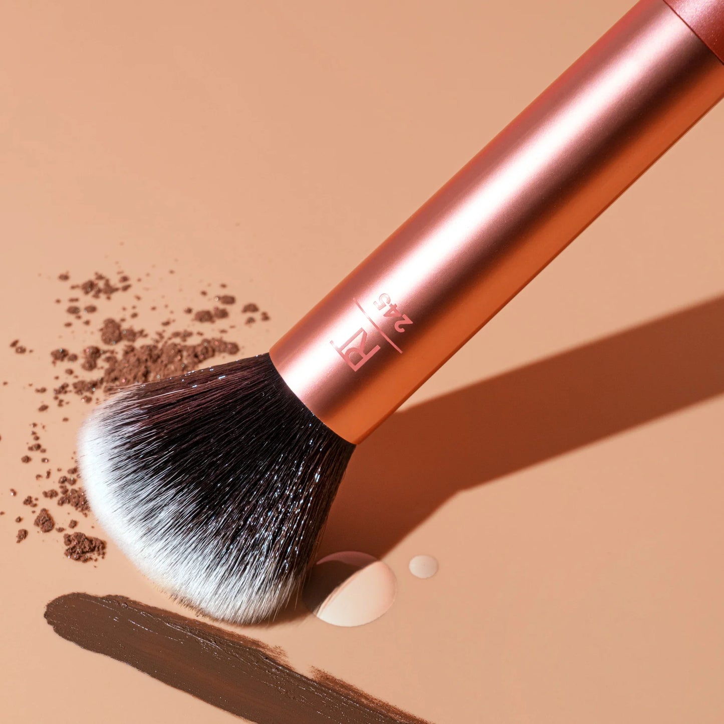Everything Face Makeup Brush - Bajo Pedido