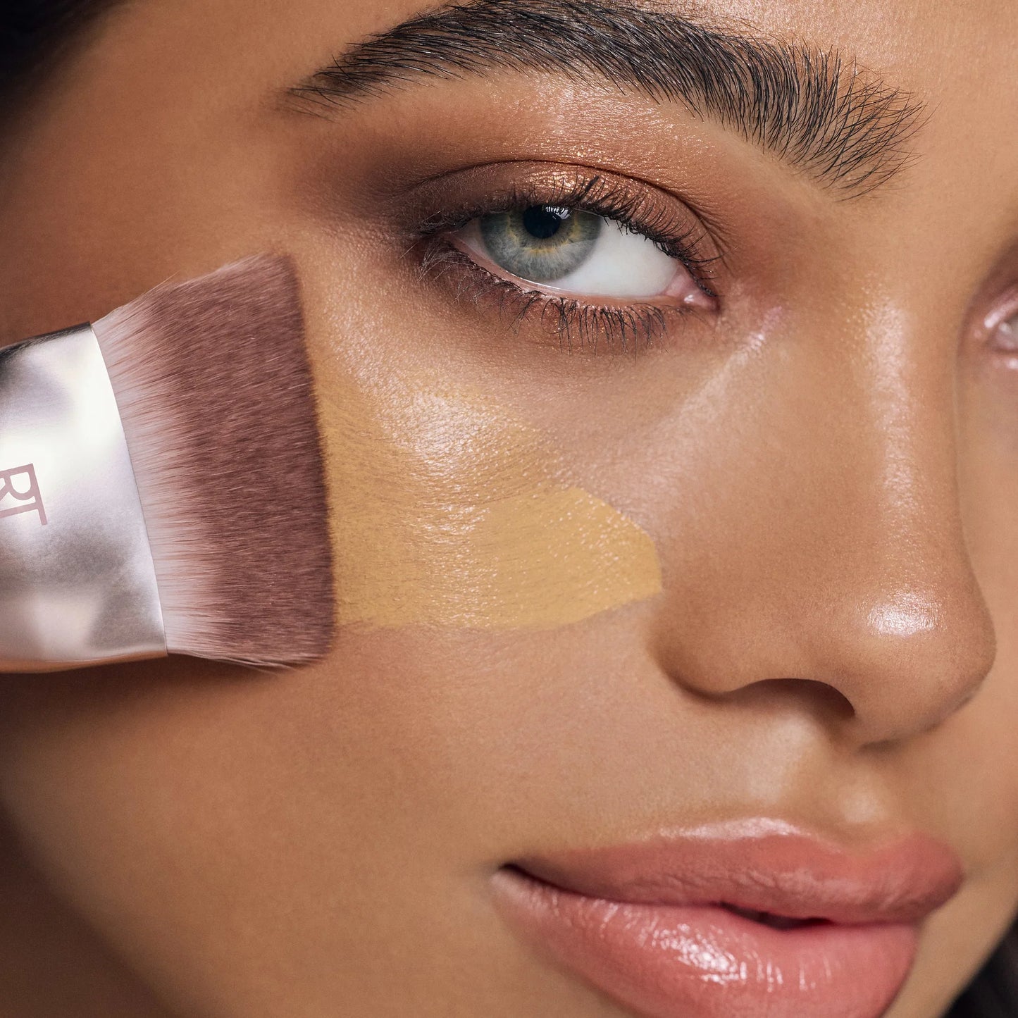 New Nudes 2.0 H-Diamond Blending Brush