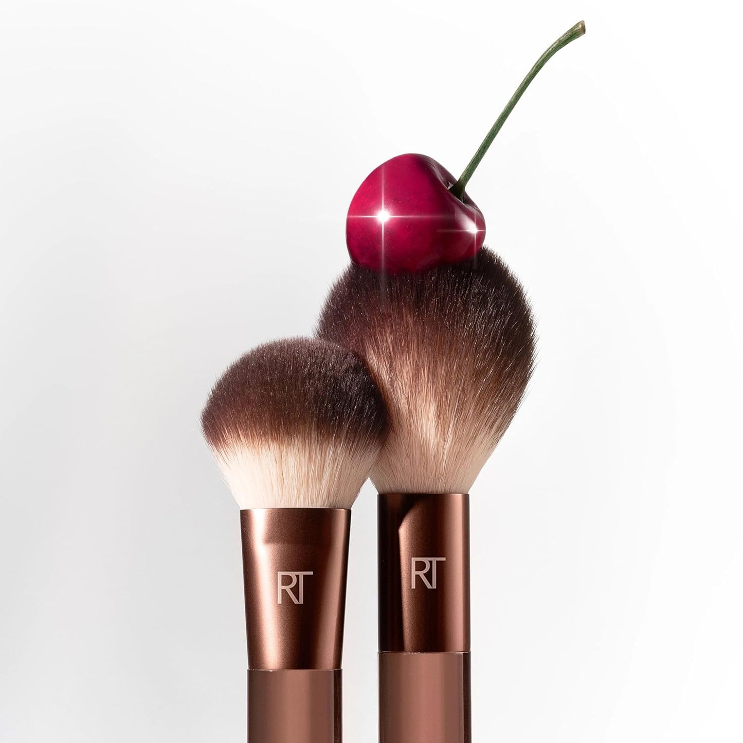 Cherry On Top It’s All Blush Dual-Ended Brush - Bajo Pedido