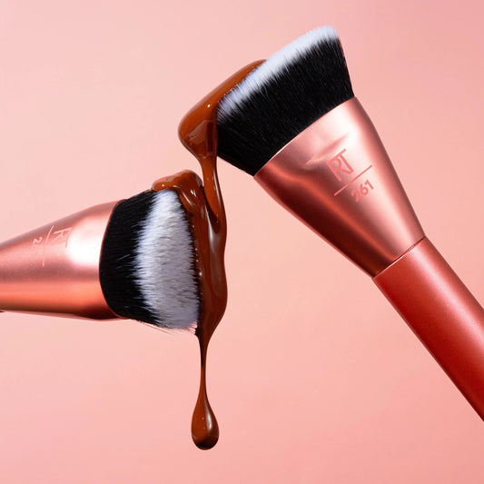 Snatch + Sculpt Contour Makeup Brush - Bajo Pedido