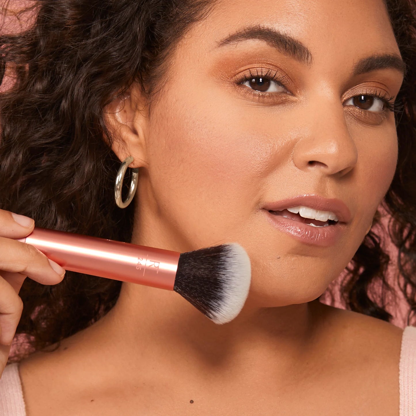 Everything Face Makeup Brush - Bajo Pedido