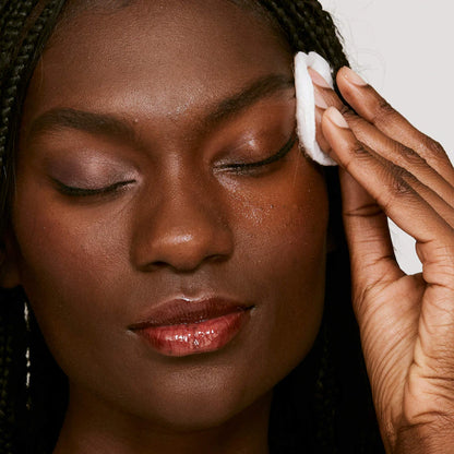 Take The Day Off Makeup Remover For Lids, Lashes and Lips - Bajo Pedido