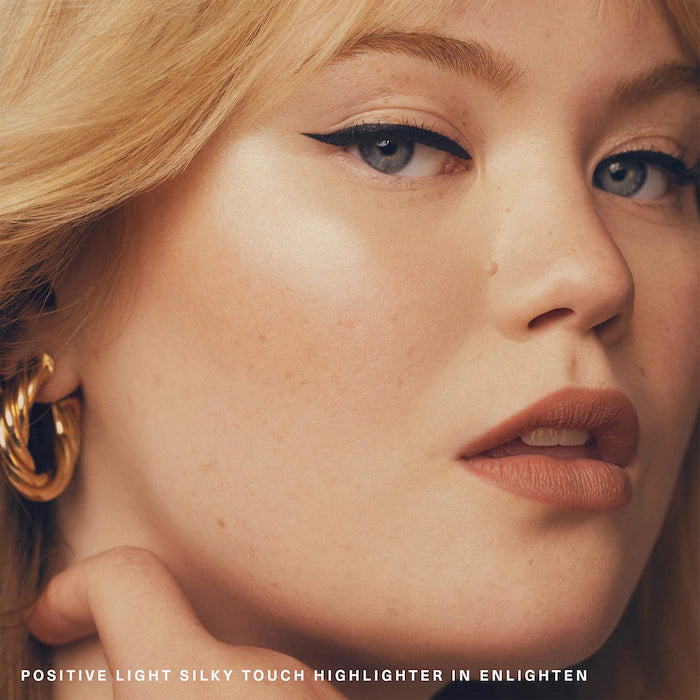Positive Light Silky Touch Highlighter - Bajo Pedido