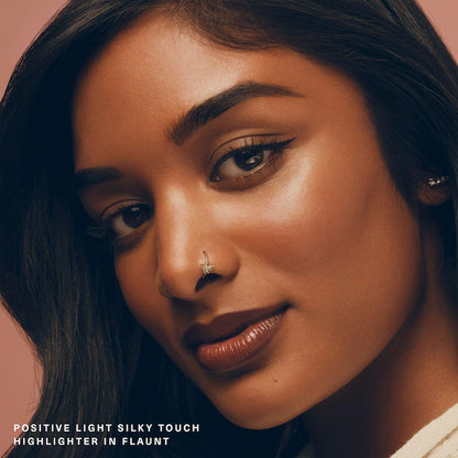 Positive Light Silky Touch Highlighter - Bajo Pedido